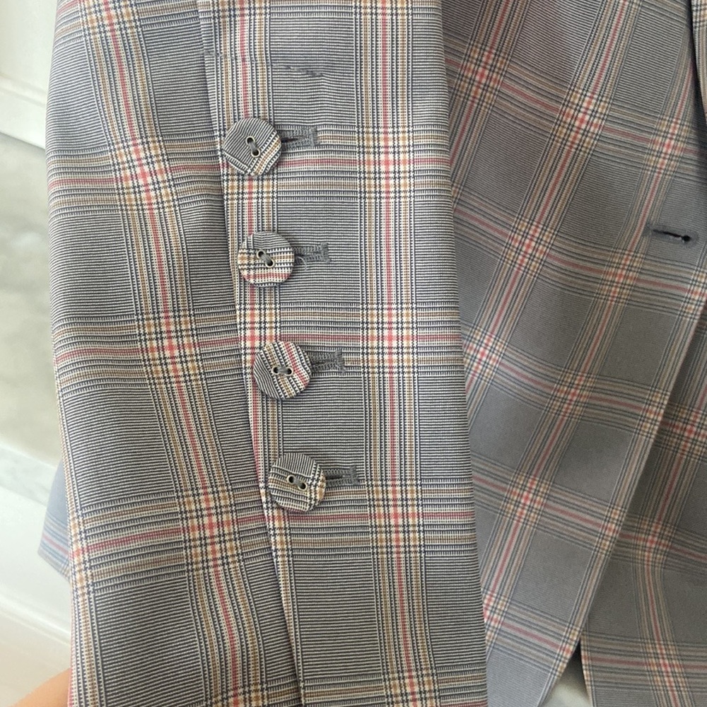 Oasis Gray and Pink Plaid Blazer - Picture 6 of 9